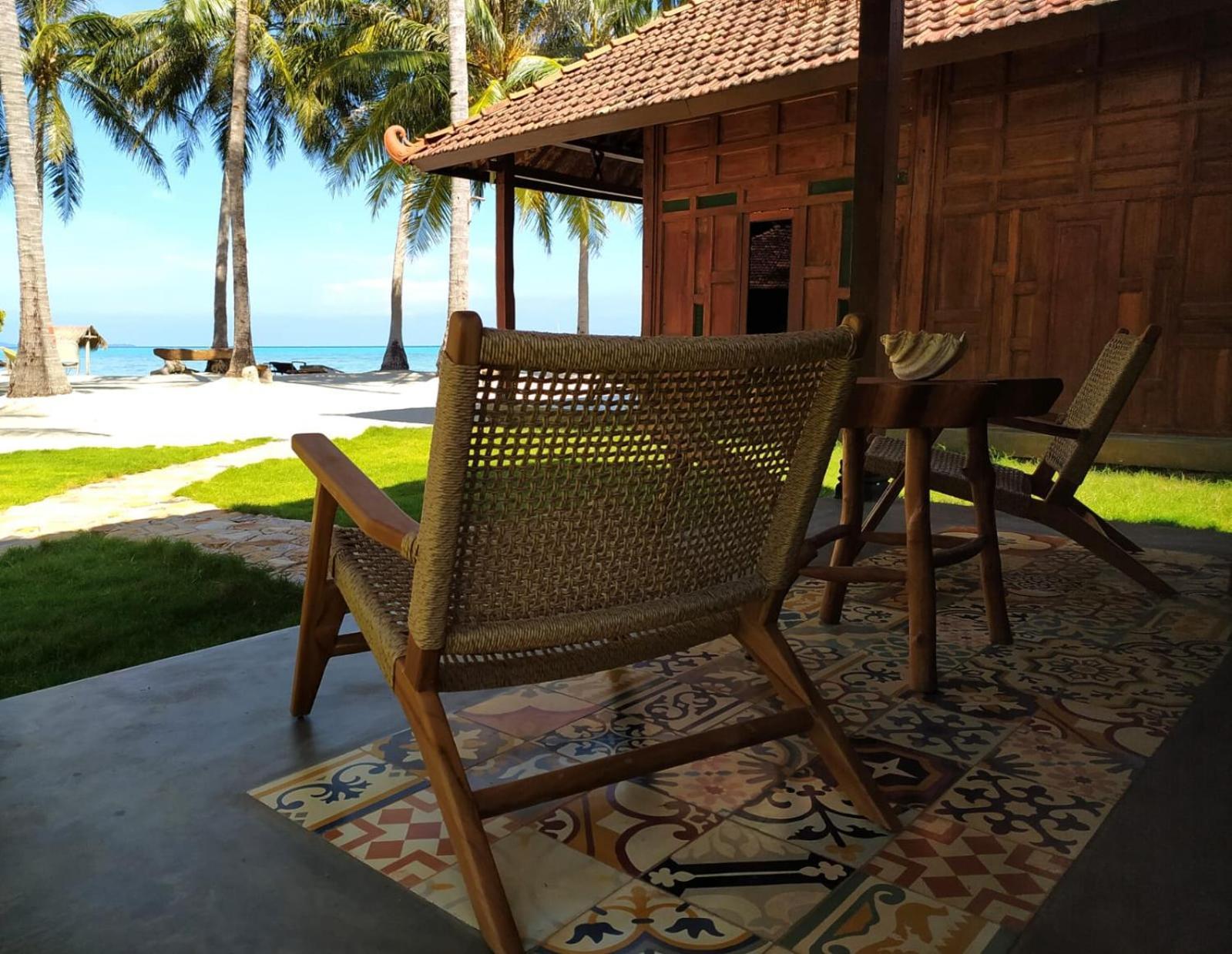 Eco Casa Hotel Karimunjawa Exterior photo